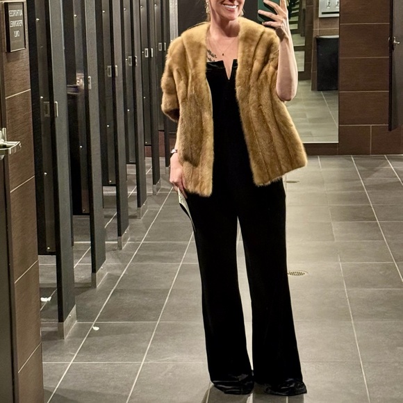 Elegant Black Velvet Women's Jumpsuit - Picture 4 of 4